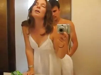 मोठ्या स्तन असलेली पिल्ले म्हणजे cumshot