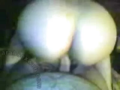 हॉट टब मध्ये ब्लोजॉब