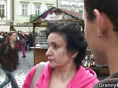 सेक्स चॅट मध्ये गप्पा मारणारी सेक्सी बेब